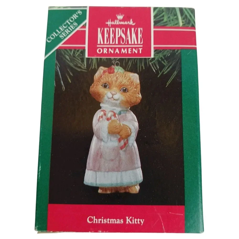 Lot Of 6 Hallmark Ornaments Chatty Chipmunk Perfect Match Yule Logger Beaver